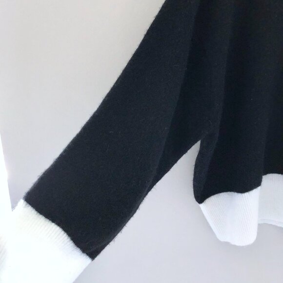 NWT H&M Soft Sweater with Contrast Trim - Picture 3 of 4